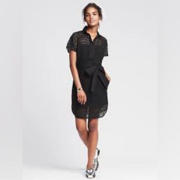 Banana Republic Dresses & Skirts - Banana Republic Lace Shirtdress with Belt in Black Size 12